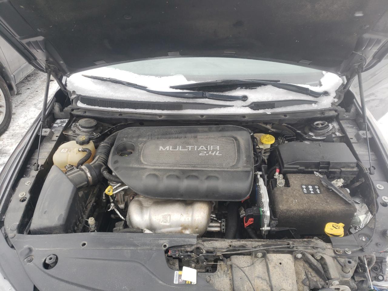 Photo 7 from auction – 2015 CHRYSLER 200 LIMITE with VIN 1C3CCCAB1FN664166