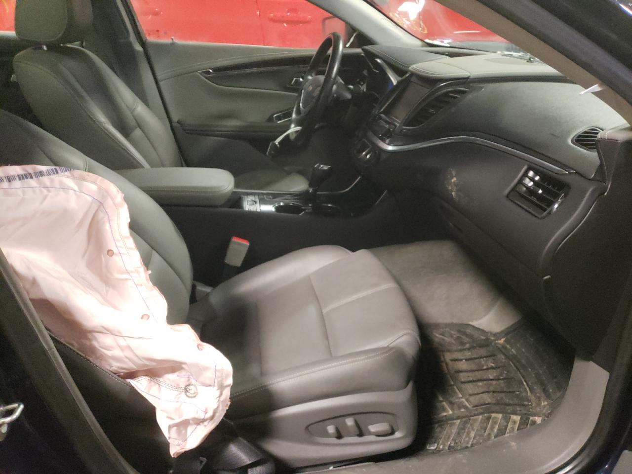 Photo 5 from auction – 2018 CHEVROLET IMPALA LT with VIN 2G1105S33J9176999