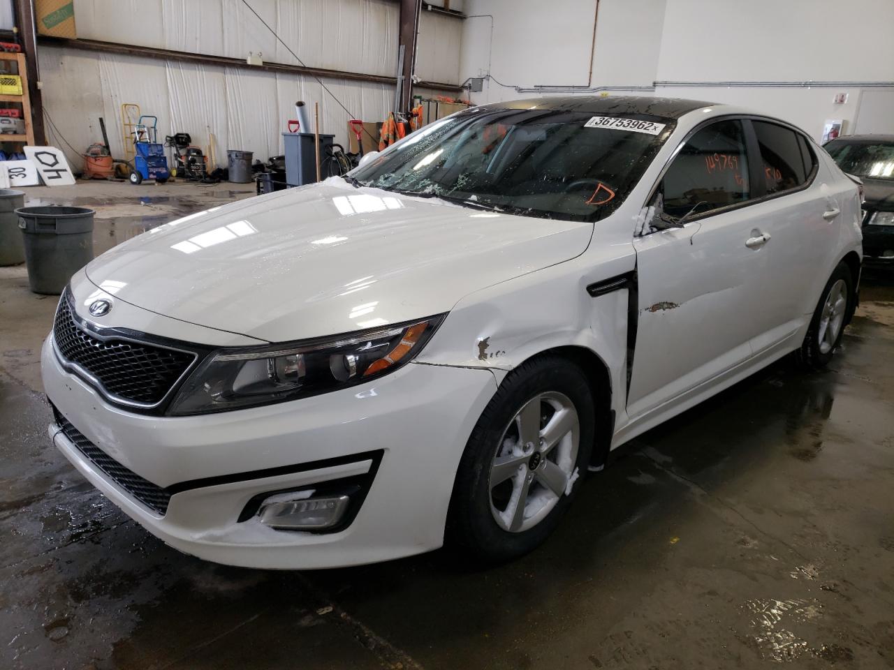 Photo 2 from auction – 2015 KIA OPTIMA LX with VIN KNAGM4A70F5624959