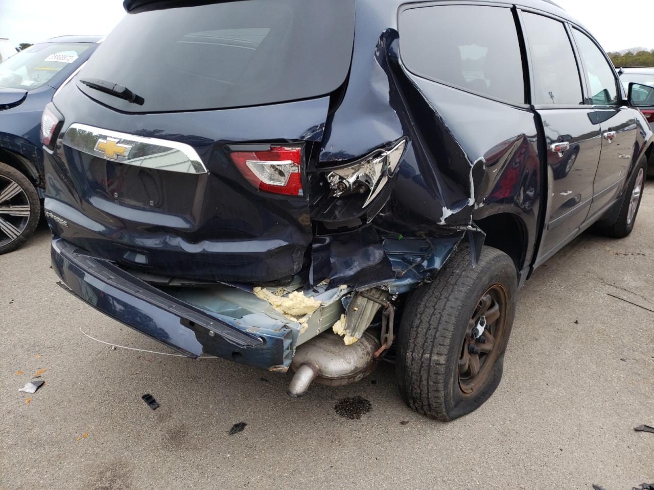 Photo 9 from auction – 2017 CHEVROLET TRAVERSE L with VIN 1GNKRFED5HJ250053