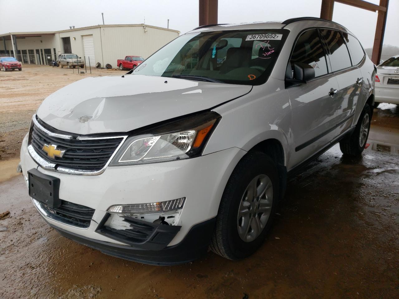 Photo 2 from auction – 2016 CHEVROLET TRAVERSE L with VIN 1GNKRFKD5GJ301490