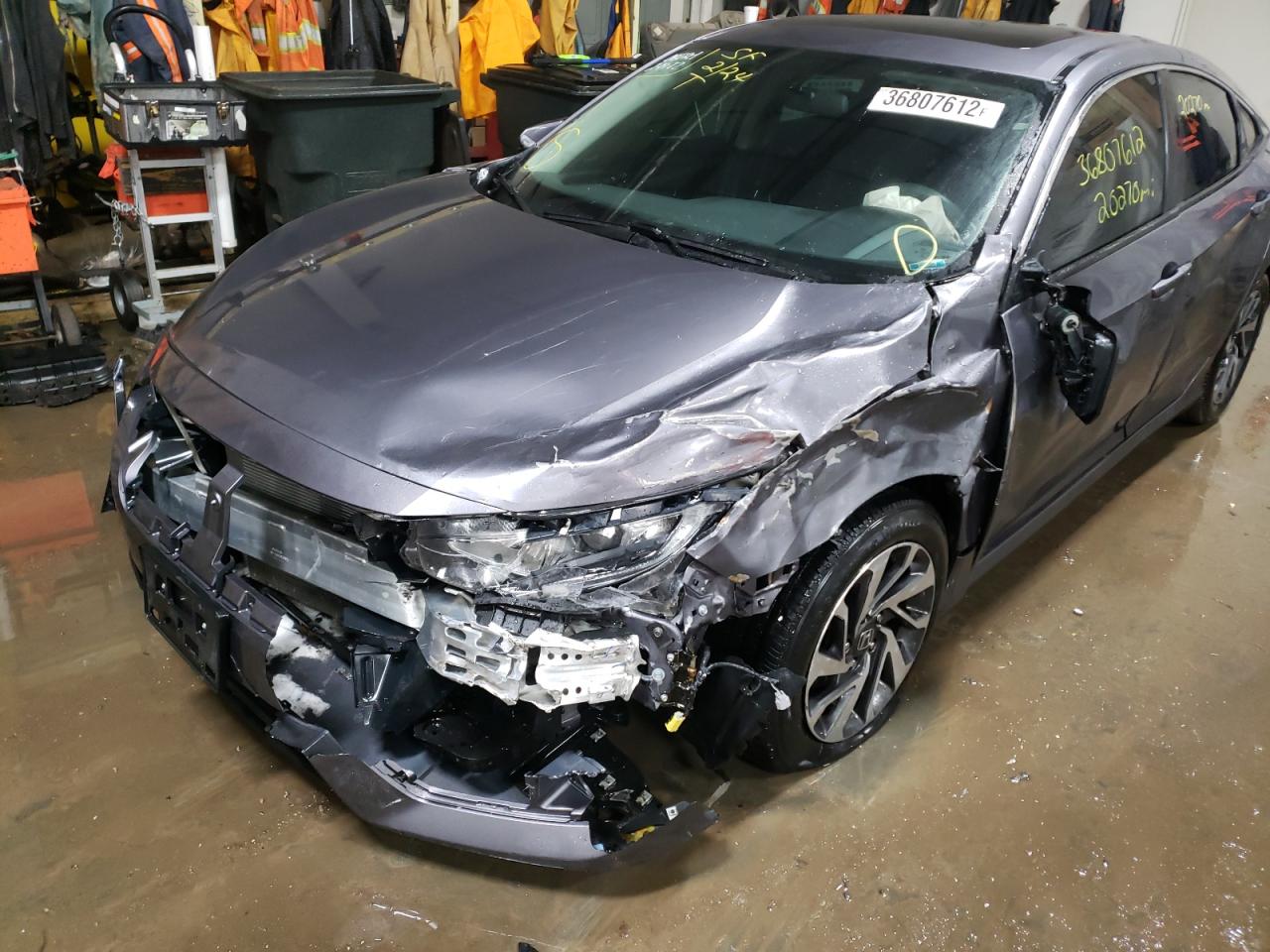 Photo 9 from auction – 2018 HONDA CIVIC EX with VIN 19XFC2F75JE025566