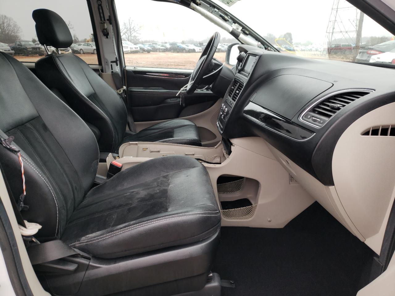 Photo 5 from auction – 2018 DODGE GRAND CARA with VIN 2C4RDGCG1JR209462
