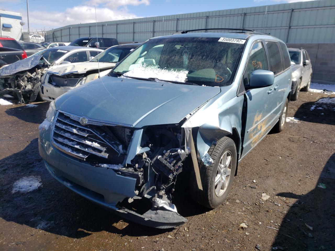 Photo 2 from auction – 2008 CHRYSLER TOWN & COU with VIN 2A8HR54P18R833880