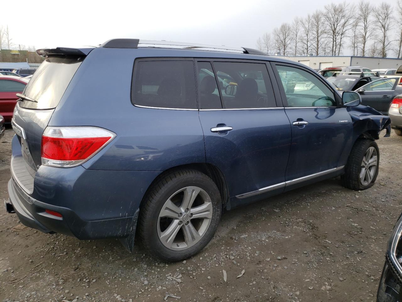 Photo 4 from auction – 2013 TOYOTA HIGHLANDER with VIN 5TDDK3EH6DS253404