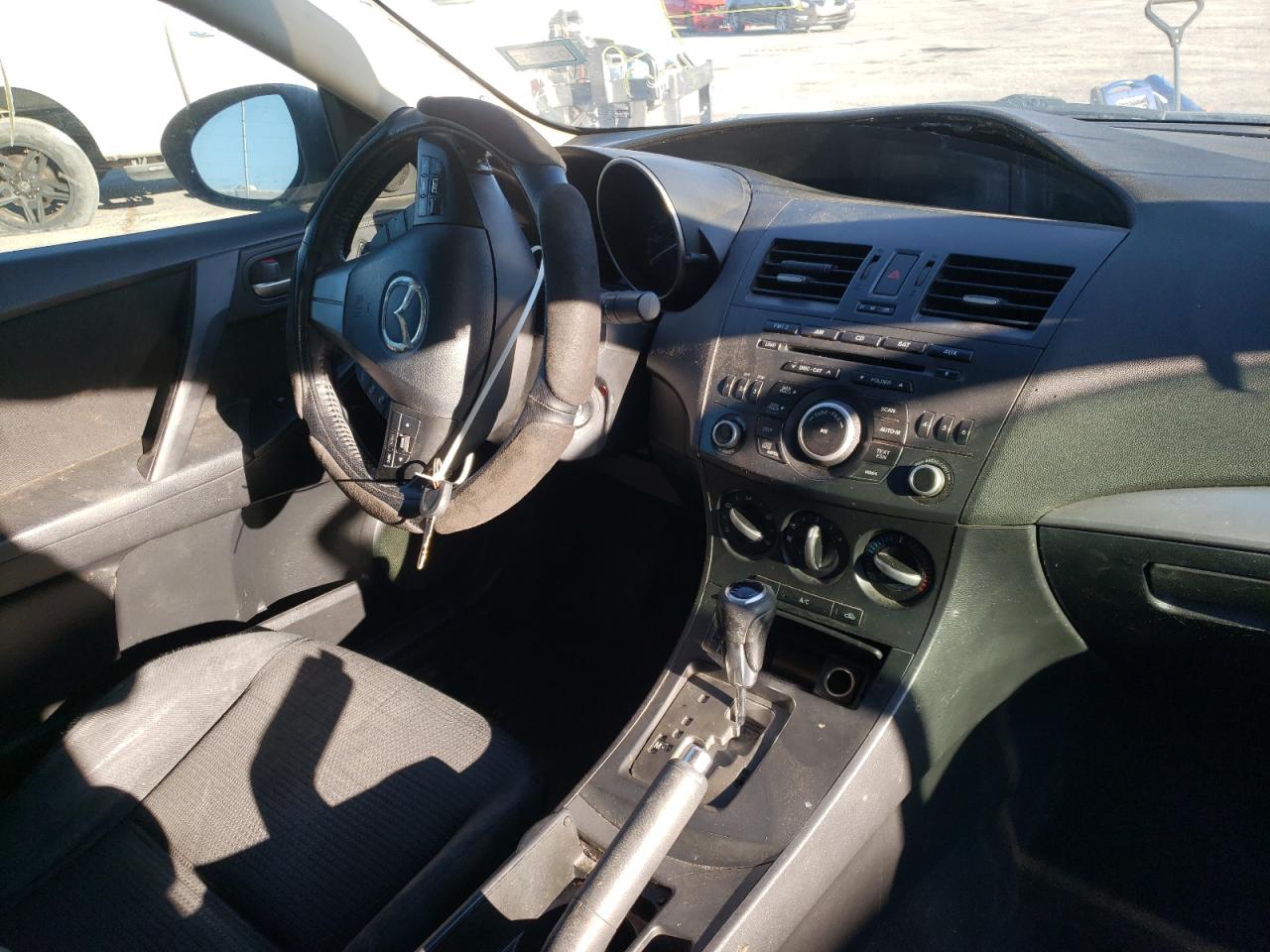 Photo 9 from auction – 2012 MAZDA 3 I with VIN JM1BL1V72C1618429