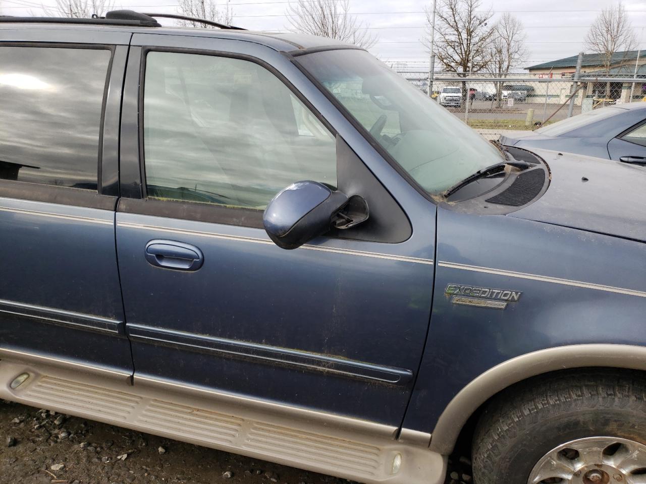 Photo 9 from auction – 2001 FORD EXPEDITION with VIN 1FMFU18L01LB42203