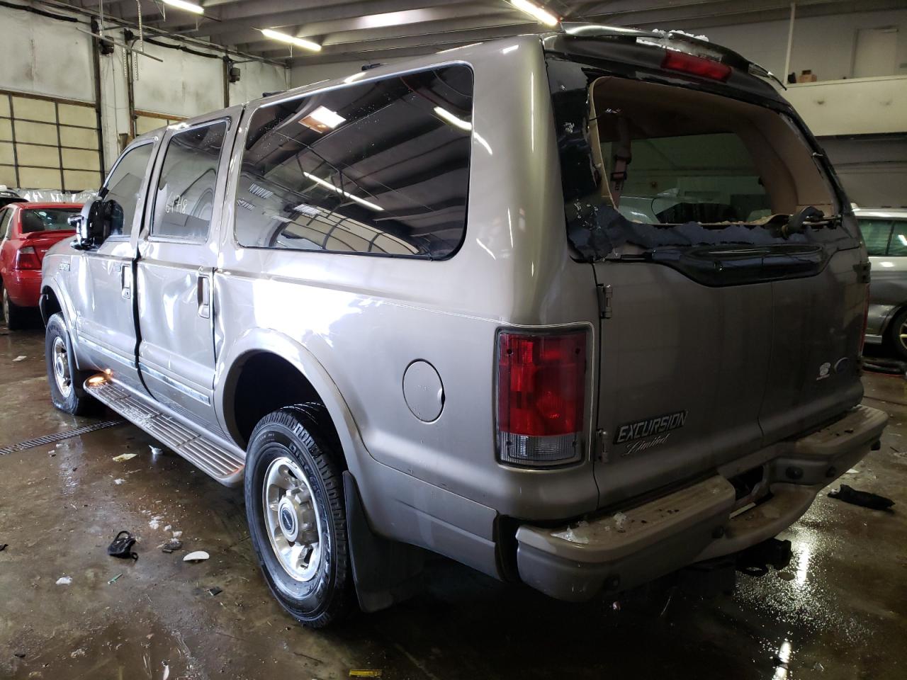Photo 3 from auction – 2004 FORD EXCURSION with VIN 1FMNU43S64EA56141