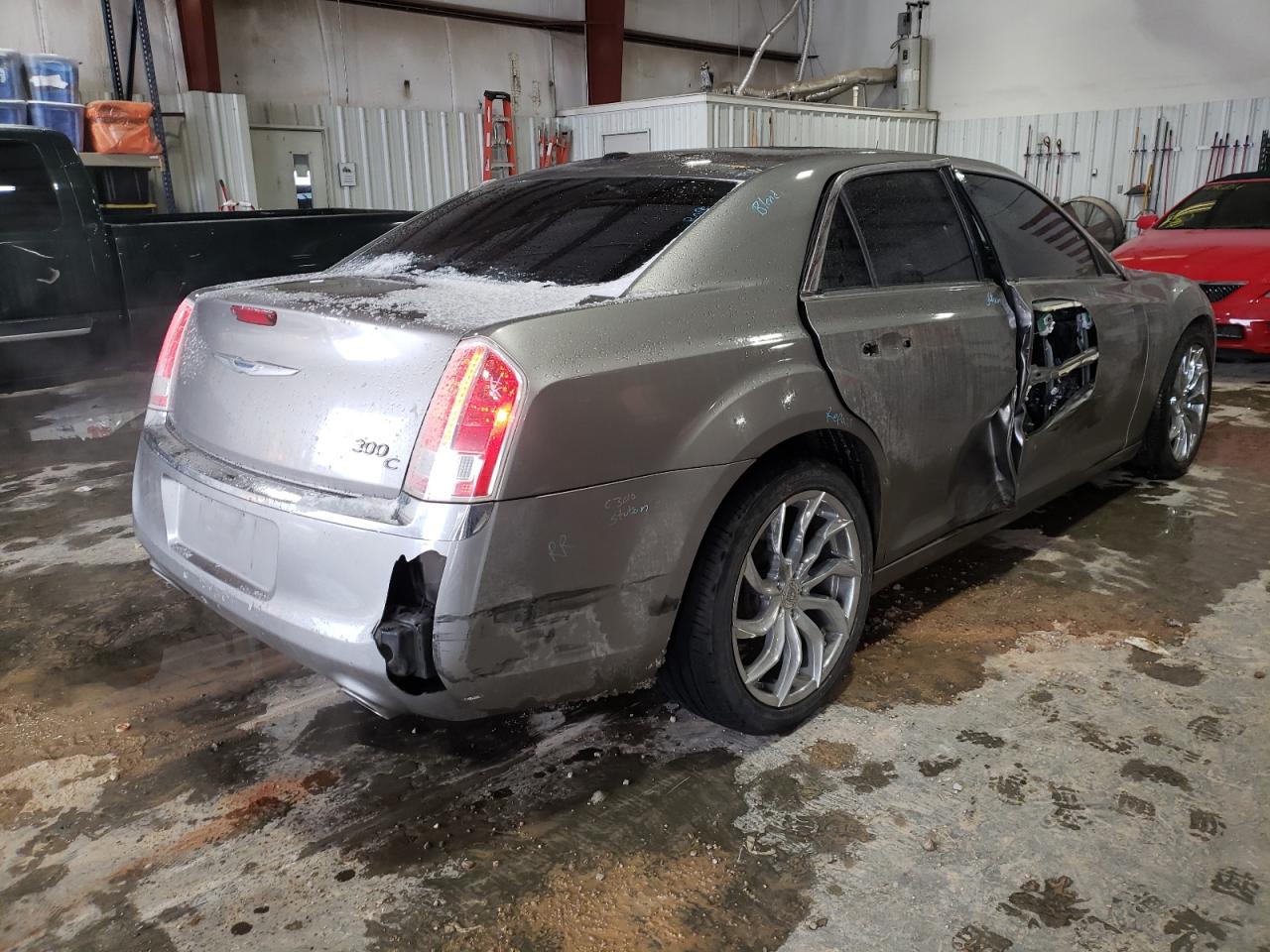 Photo 9 from auction – 2014 CHRYSLER 300C with VIN 2C3CCAEG5EH286421