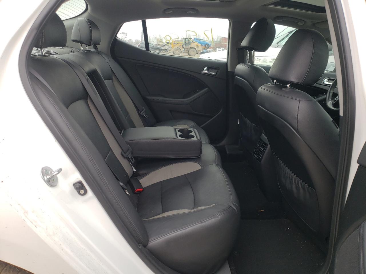 Photo 6 from auction – 2013 KIA OPTIMA HYB with VIN KNAGM4AD1D5045367