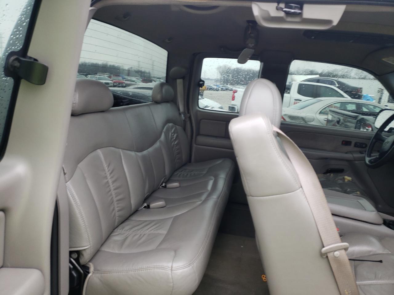 Photo 6 from auction – 2002 CHEVROLET SILVERADO with VIN 2GCEK19T821300069
