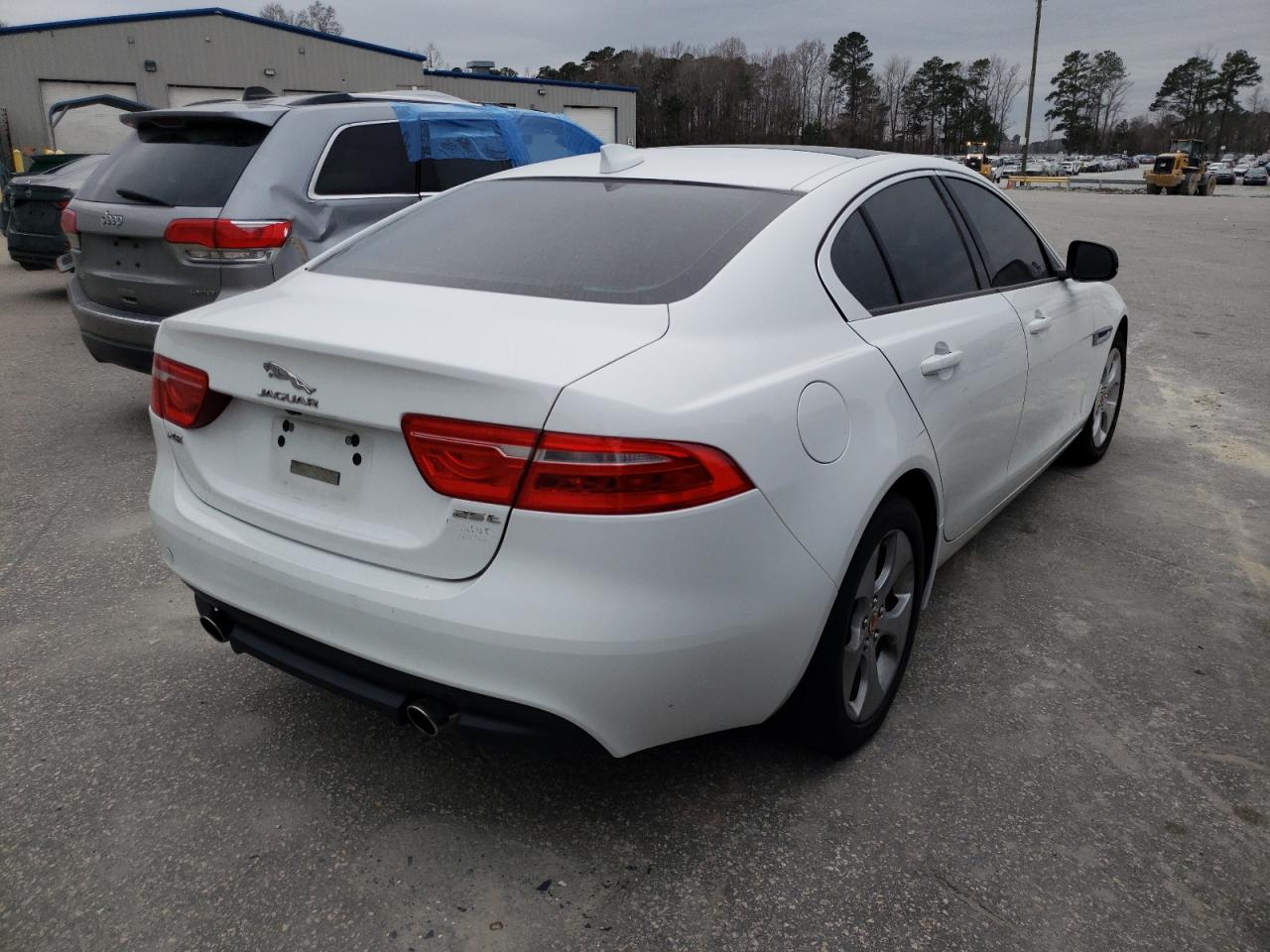Photo 4 from auction – 2017 JAGUAR XE with VIN SAJAR4BG6HA977694