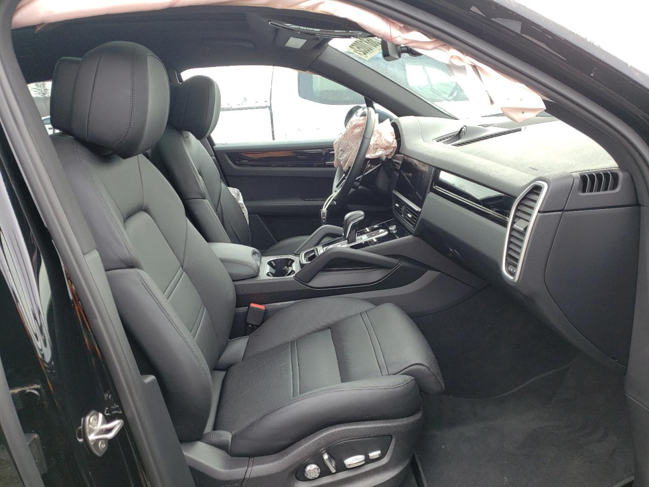 Photo 5 from auction – 2019 PORSCHE CAYENNE SE with VIN WP1AE2AY1KDA51507