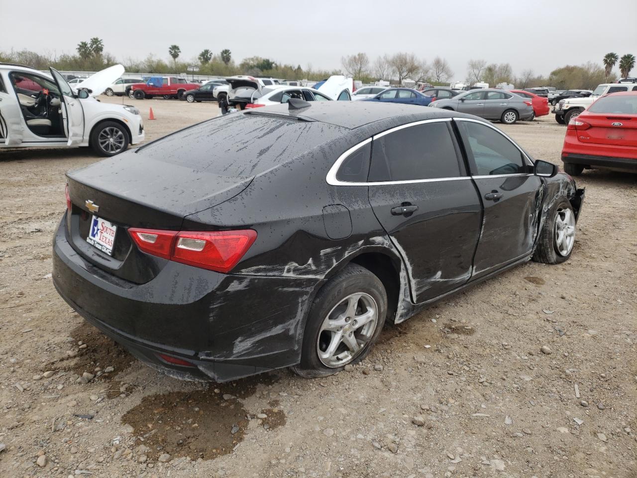 Photo 4 from auction – 2017 CHEVROLET MALIBU LS with VIN 1G1ZB5ST0HF177722
