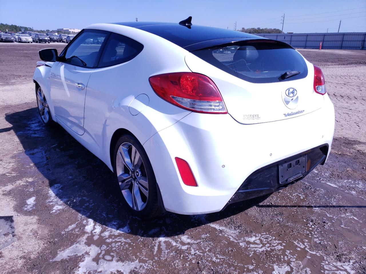 Photo 3 from auction – 2013 HYUNDAI VELOSTER with VIN KMHTC6AD7DU174554