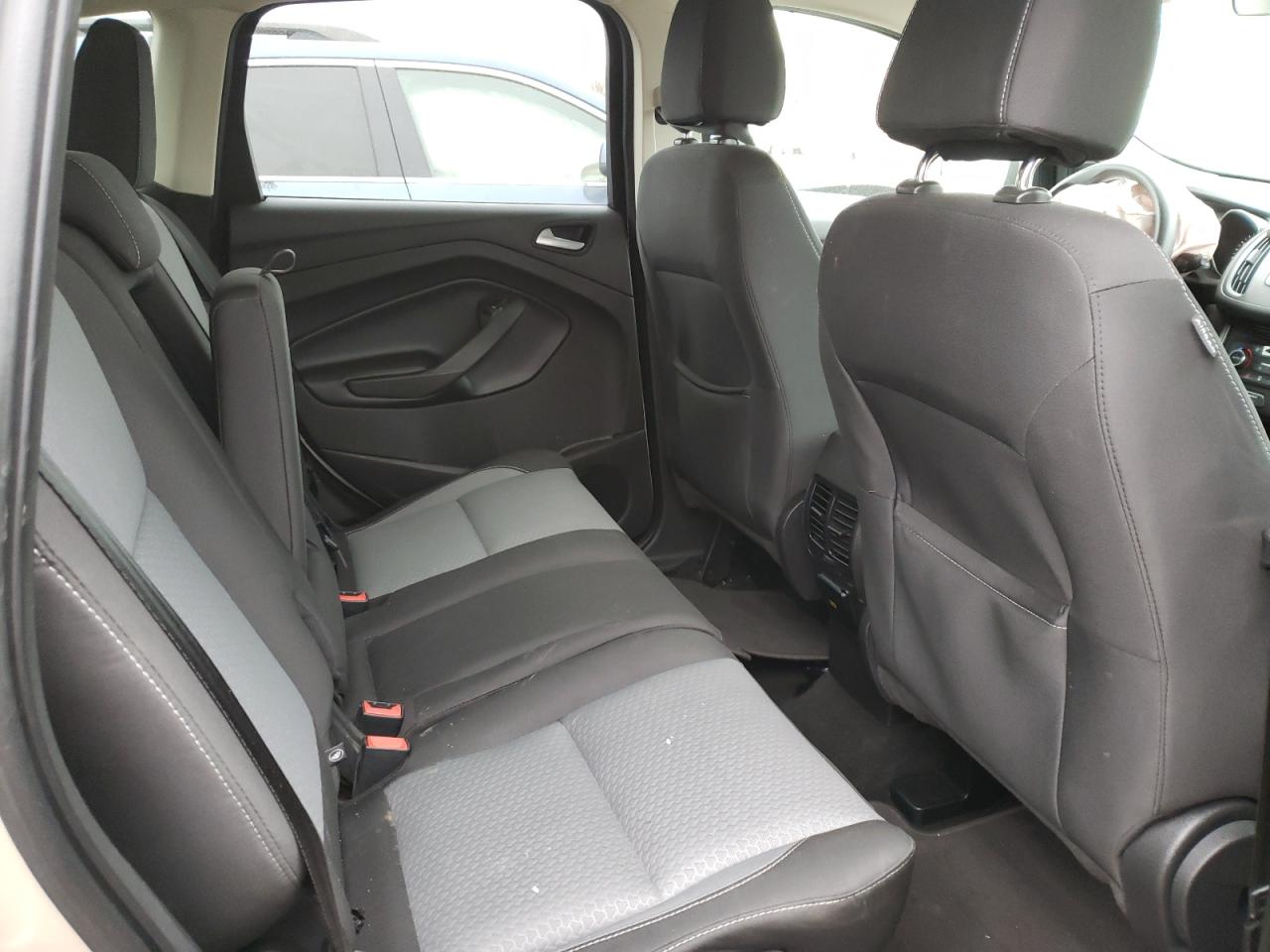 Photo 6 from auction – 2017 FORD ESCAPE SE with VIN 1FMCU0GD2HUD88939