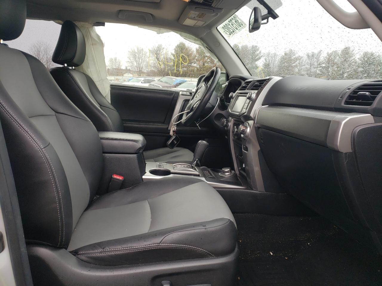 Photo 5 from auction – 2014 TOYOTA 4RUNNER SR with VIN JTEBU5JR8E5182656