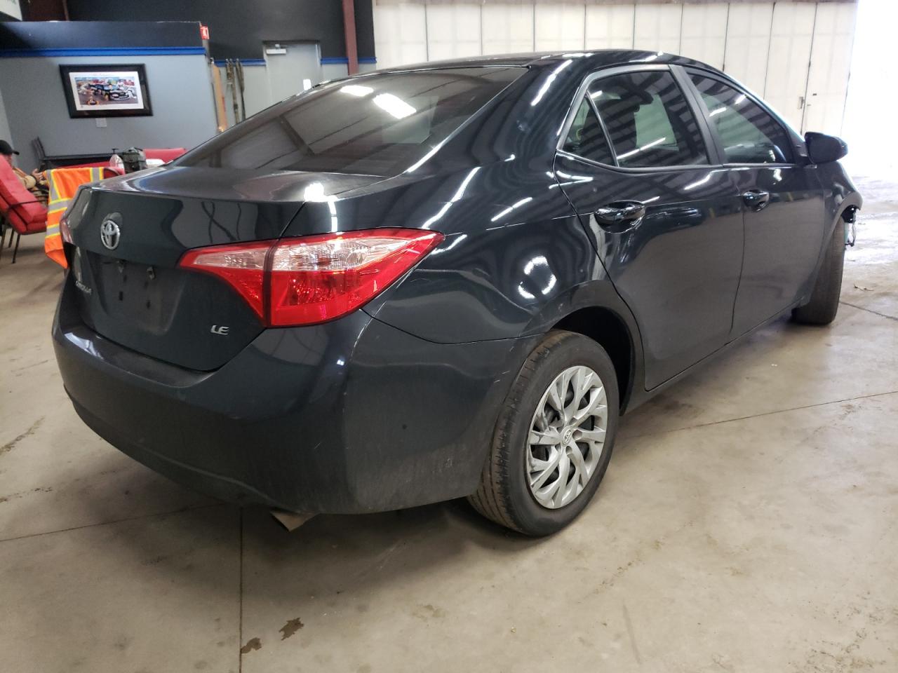 Photo 4 from auction – 2018 TOYOTA COROLLA L with VIN 2T1BURHEXJC074681