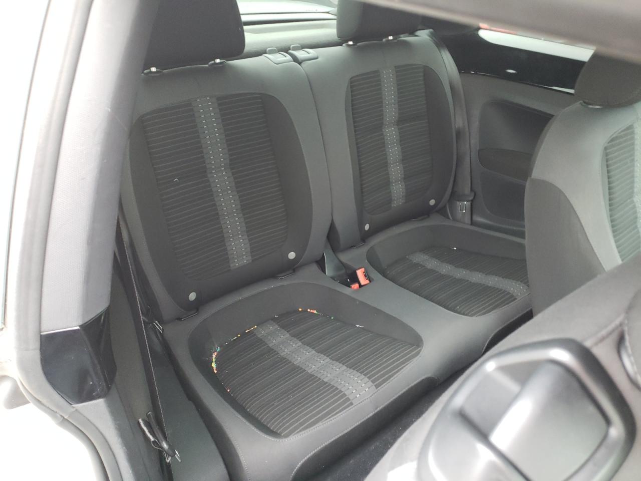 Photo 6 from auction – 2012 VOLKSWAGEN BEETLE TUR with VIN 3VWVA7AT7CM610450
