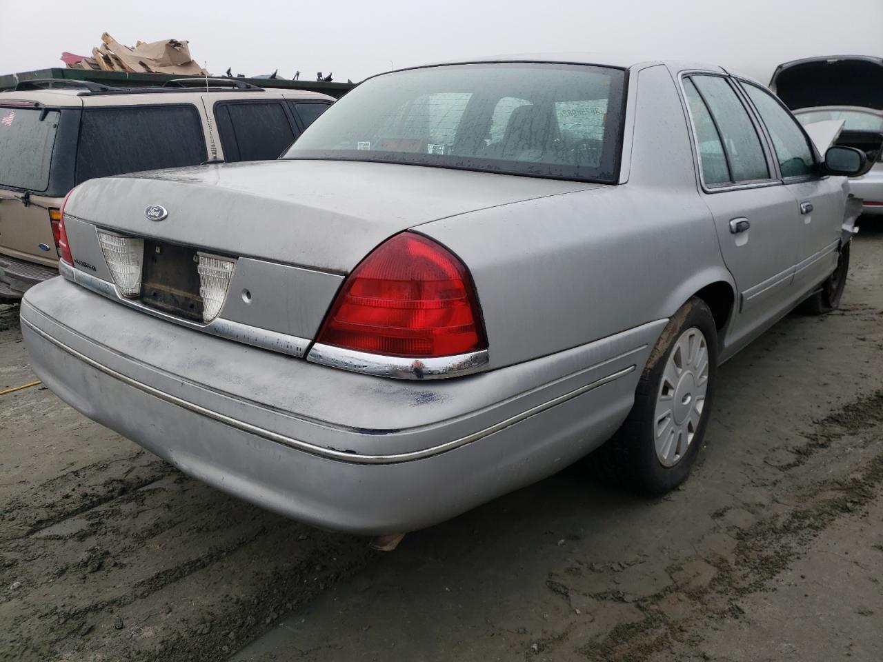 Photo 4 from auction – 2006 FORD CROWN VICT with VIN 2FAFP71W46X138674