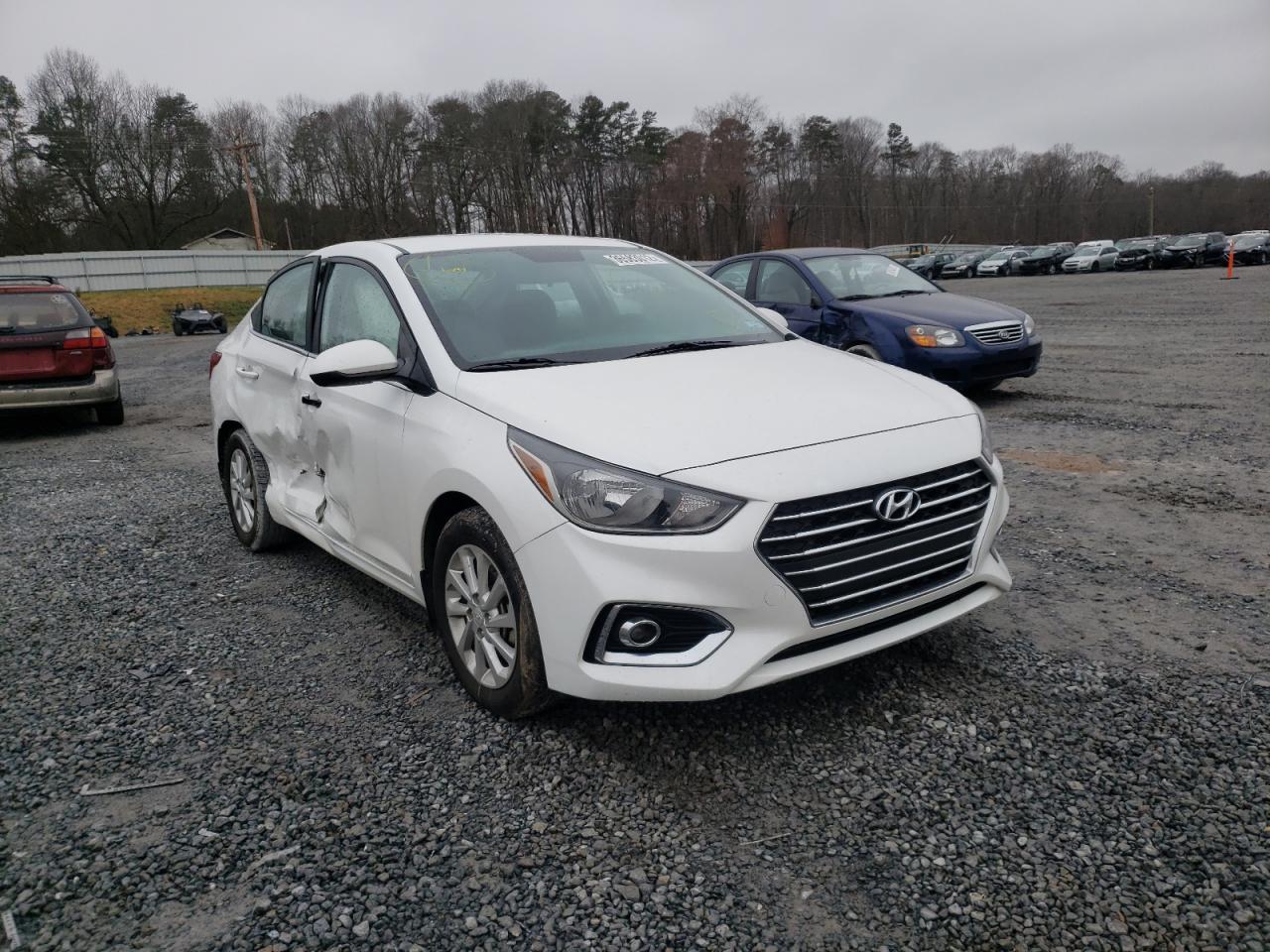 HYUNDAI ACCENT SE 2019 with VIN 3KPC24A36KE073097 - Photo from auction