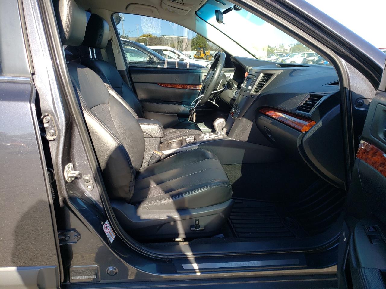Photo 5 from auction – 2012 SUBARU OUTBACK 2. with VIN 4S4BRBJCXC3235863