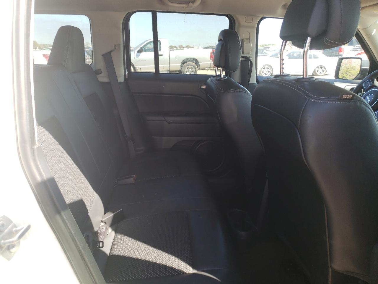 Photo 6 from auction – 2016 JEEP PATRIOT SP with VIN 1C4NJPBA7GD748524
