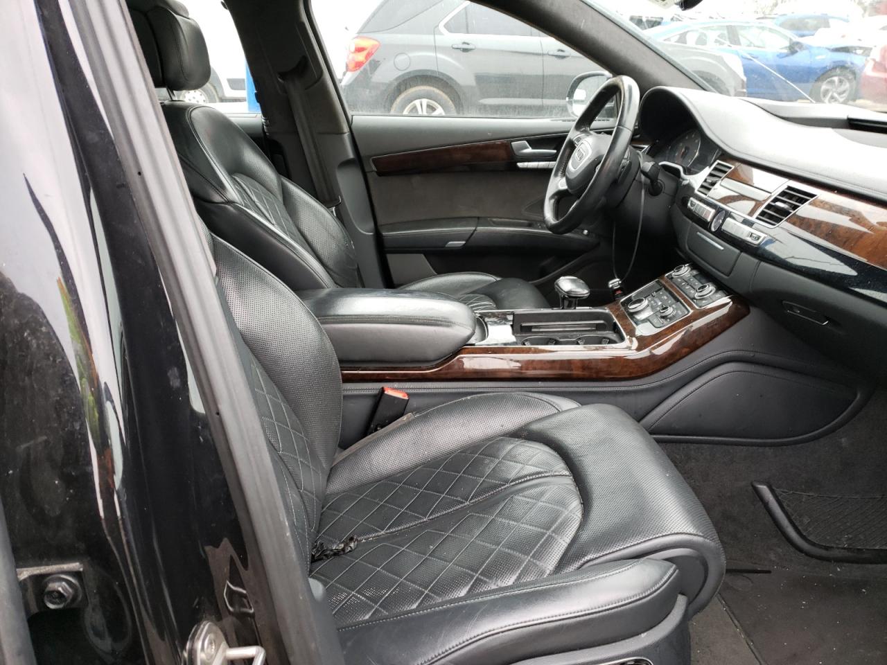 Photo 5 from auction – 2015 AUDI A8 L QUATT with VIN WAU3GAFDXFN010391