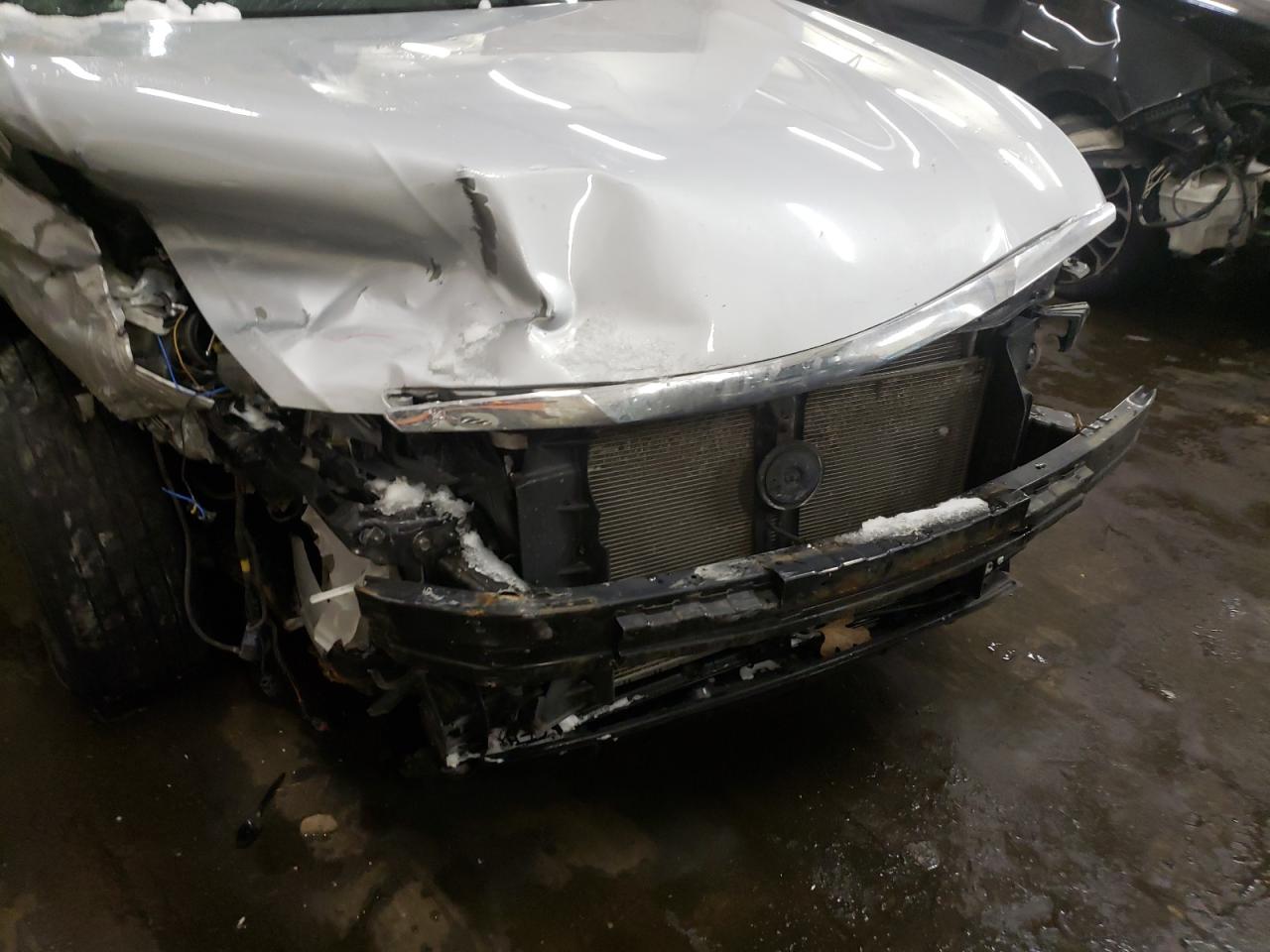 Photo 9 from auction – 2011 HYUNDAI SONATA SE with VIN 5NPEC4AC4BH075741
