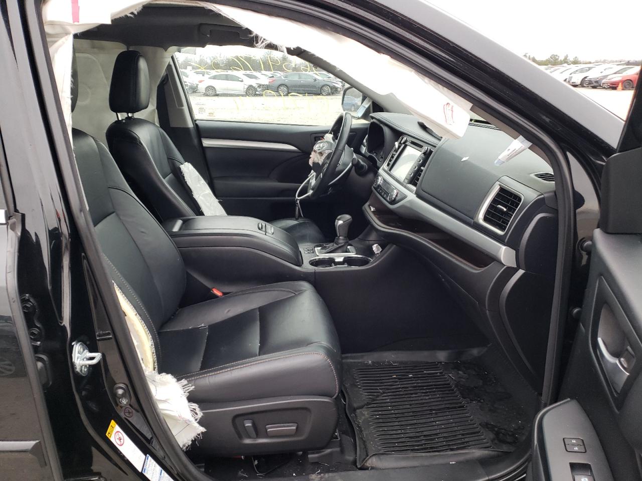 صورة رقم 5 من المزاد - 2018 TOYOTA HIGHLANDER مع VIN 5TDJZRFH7JS821767