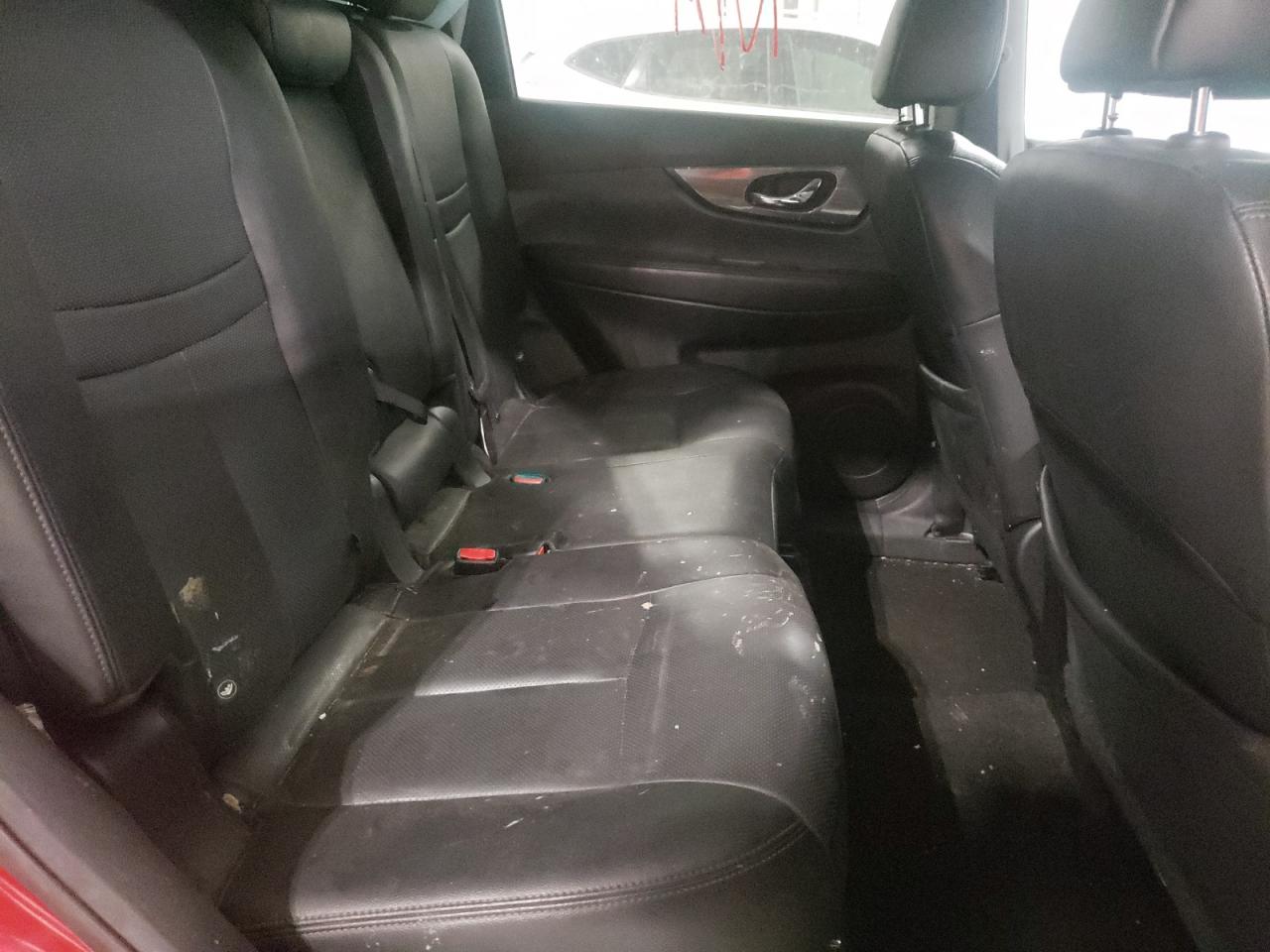 Photo 6 from auction – 2015 NISSAN ROGUE S with VIN 5N1AT2MV8FC898718