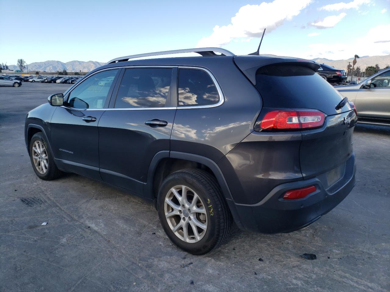 Photo 3 from auction – 2016 JEEP CHEROKEE L with VIN 1C4PJLCB7GW274068