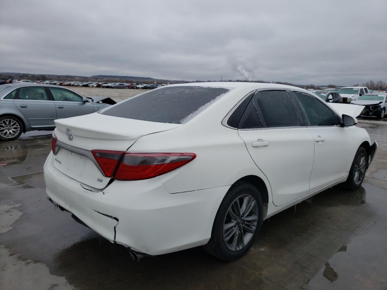 Photo 4 from auction – 2017 TOYOTA CAMRY LE with VIN 4T1BF1FKXHU355912