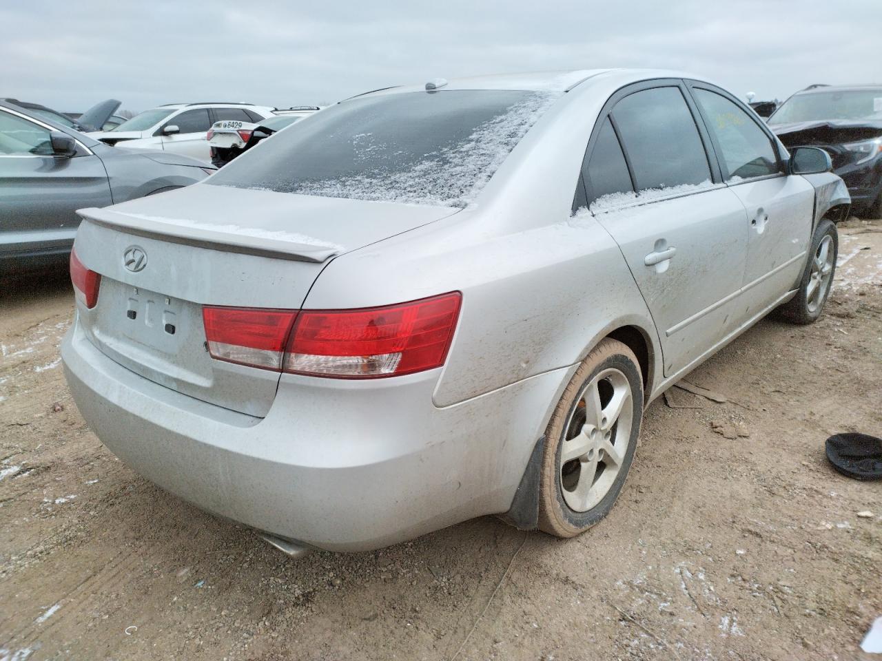 Photo 4 from auction – 2008 HYUNDAI SONATA SE with VIN 5NPEU46F68H363057