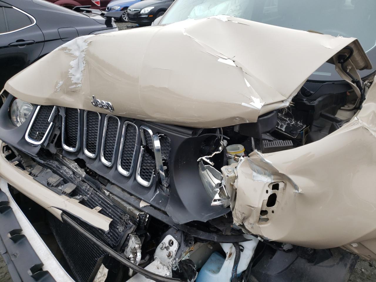 Photo 7 from auction – 2015 JEEP RENEGADE L with VIN ZACCJBBT2FPB45671