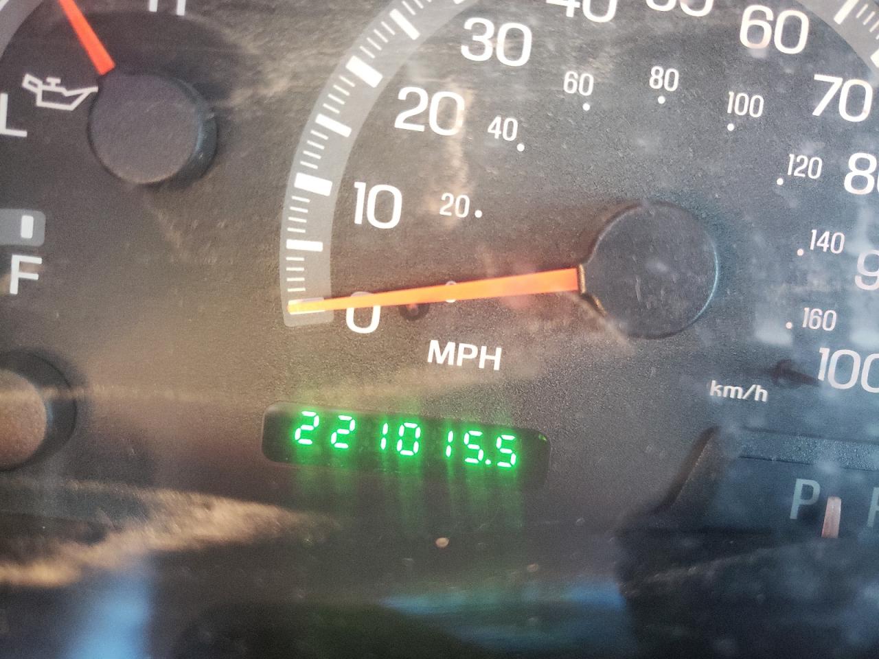 Photo 8 from auction – 2002 FORD F150 SUPER with VIN 1FTRW07L02KE33489