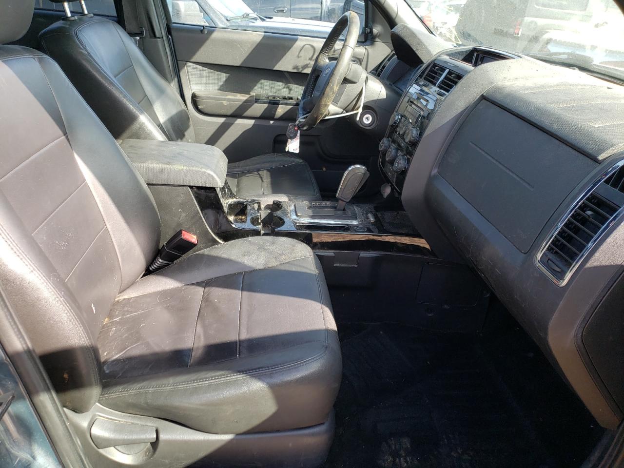 Photo 5 from auction – 2012 FORD ESCAPE LIM with VIN 1FMCU0EG0CKA57133