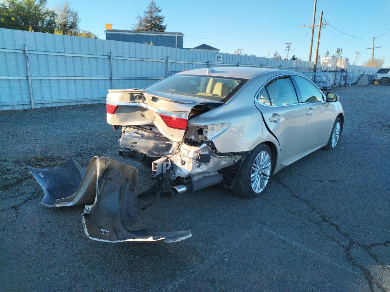 Photo 4 from auction – 2015 LEXUS ES 350 with VIN JTHBK1GG5F2205143