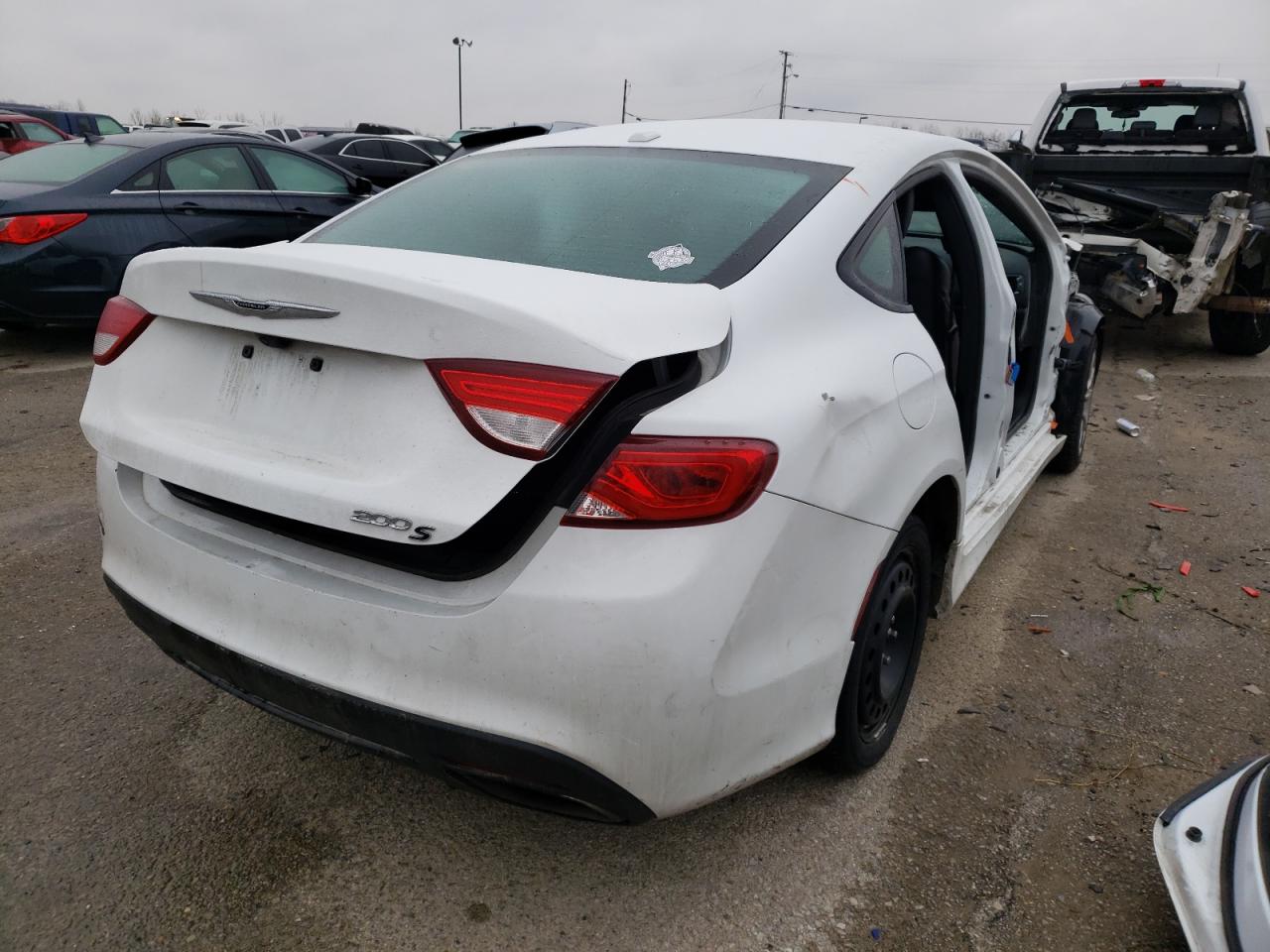 Photo 4 from auction – 2015 CHRYSLER 200 S with VIN 1C3CCCBB5FN713271