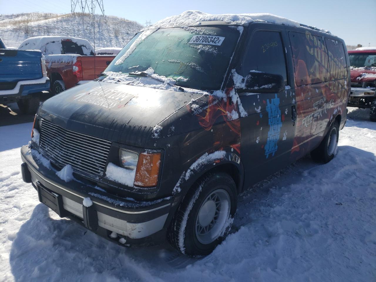 Photo 2 from auction – 1994 CHEVROLET ASTRO with VIN 1GNEL19W9RB151700