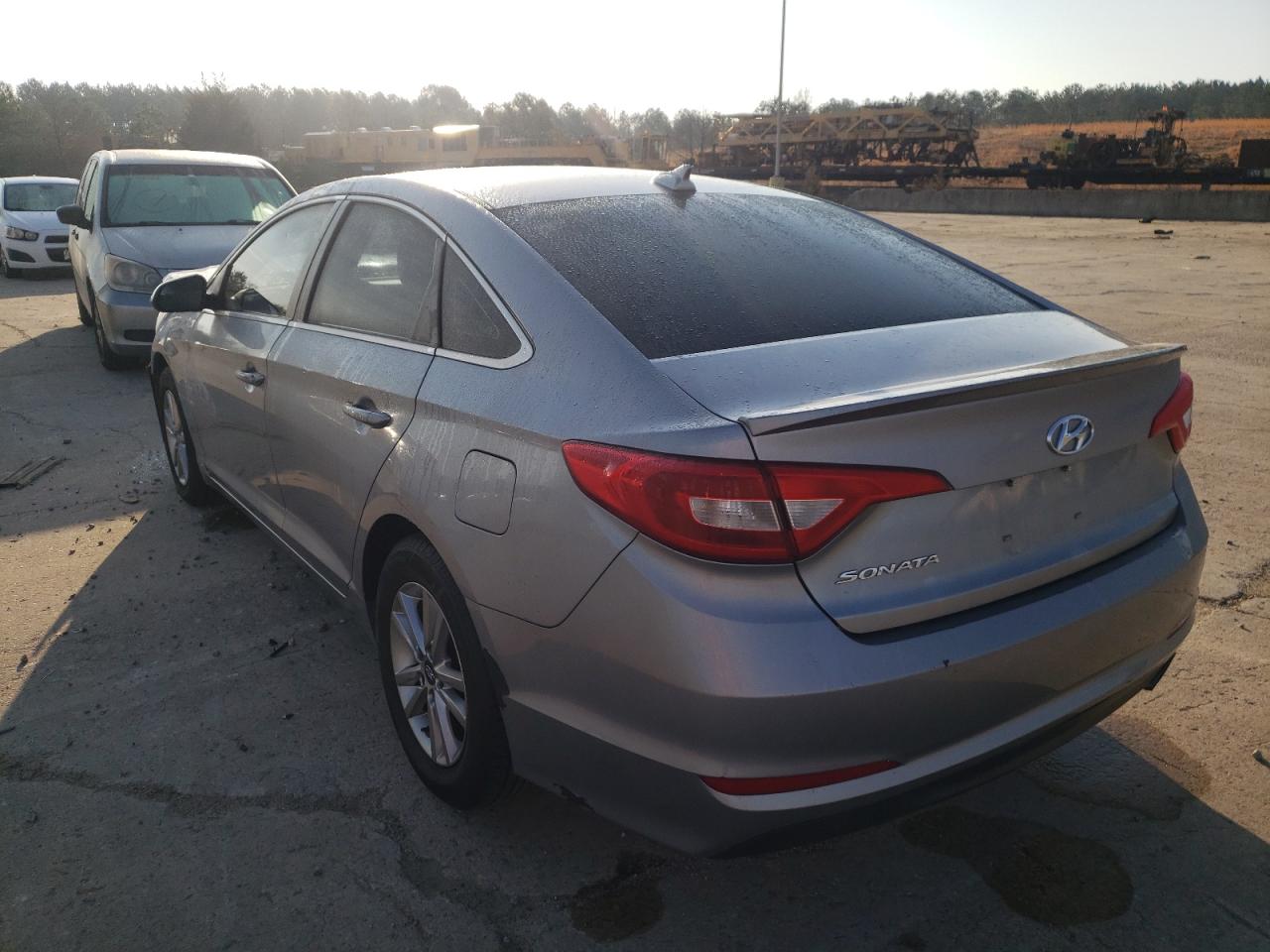 Photo 3 from auction – 2017 HYUNDAI SONATA with VIN 5NPE24AF2HH452184