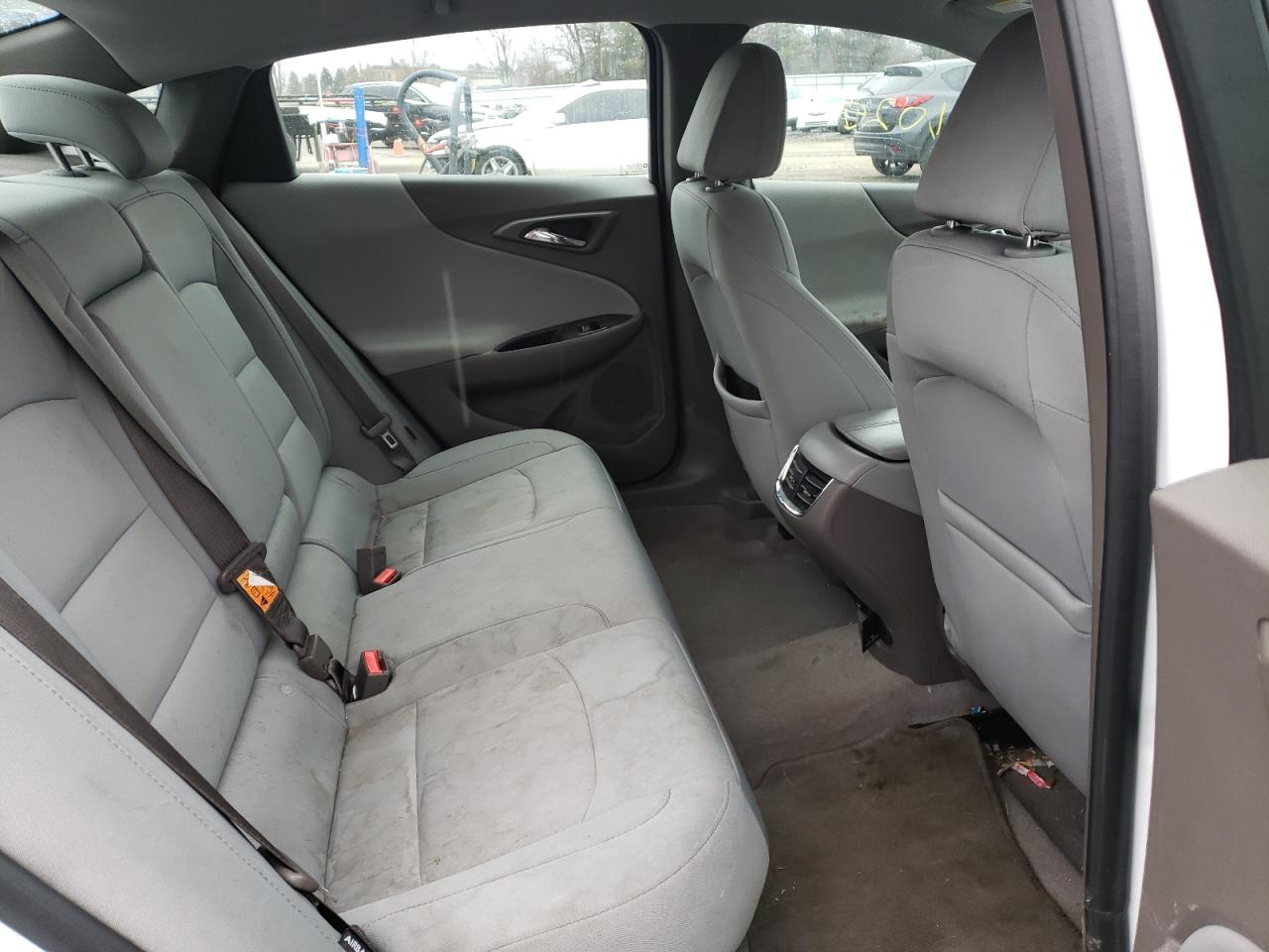 Photo 6 from auction – 2017 CHEVROLET MALIBU LT with VIN 1G1ZE5ST4HF265163