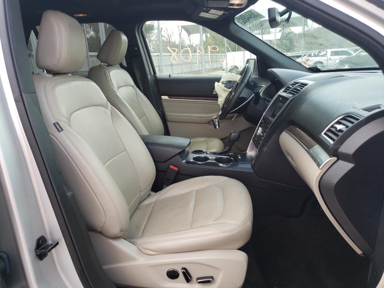 Photo 5 from auction – 2018 FORD EXPLORER L with VIN 1FM5K7F83JGA04604