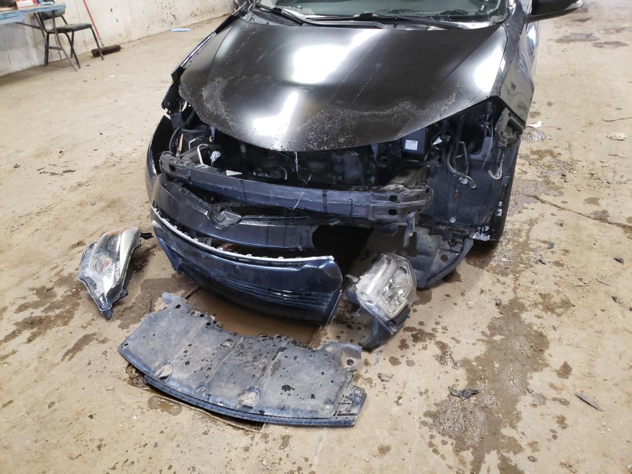 Photo 9 from auction – 2015 TOYOTA COROLLA L with VIN 5YFBURHE8FP332199