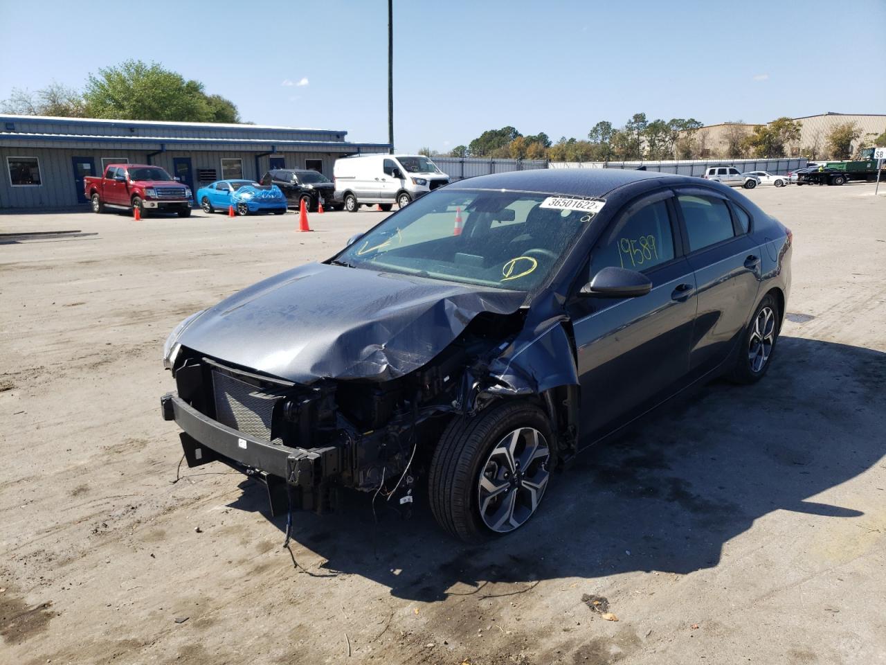 Photo 2 from auction – 2020 KIA FORTE FE with VIN 3KPF24AD1LE231157