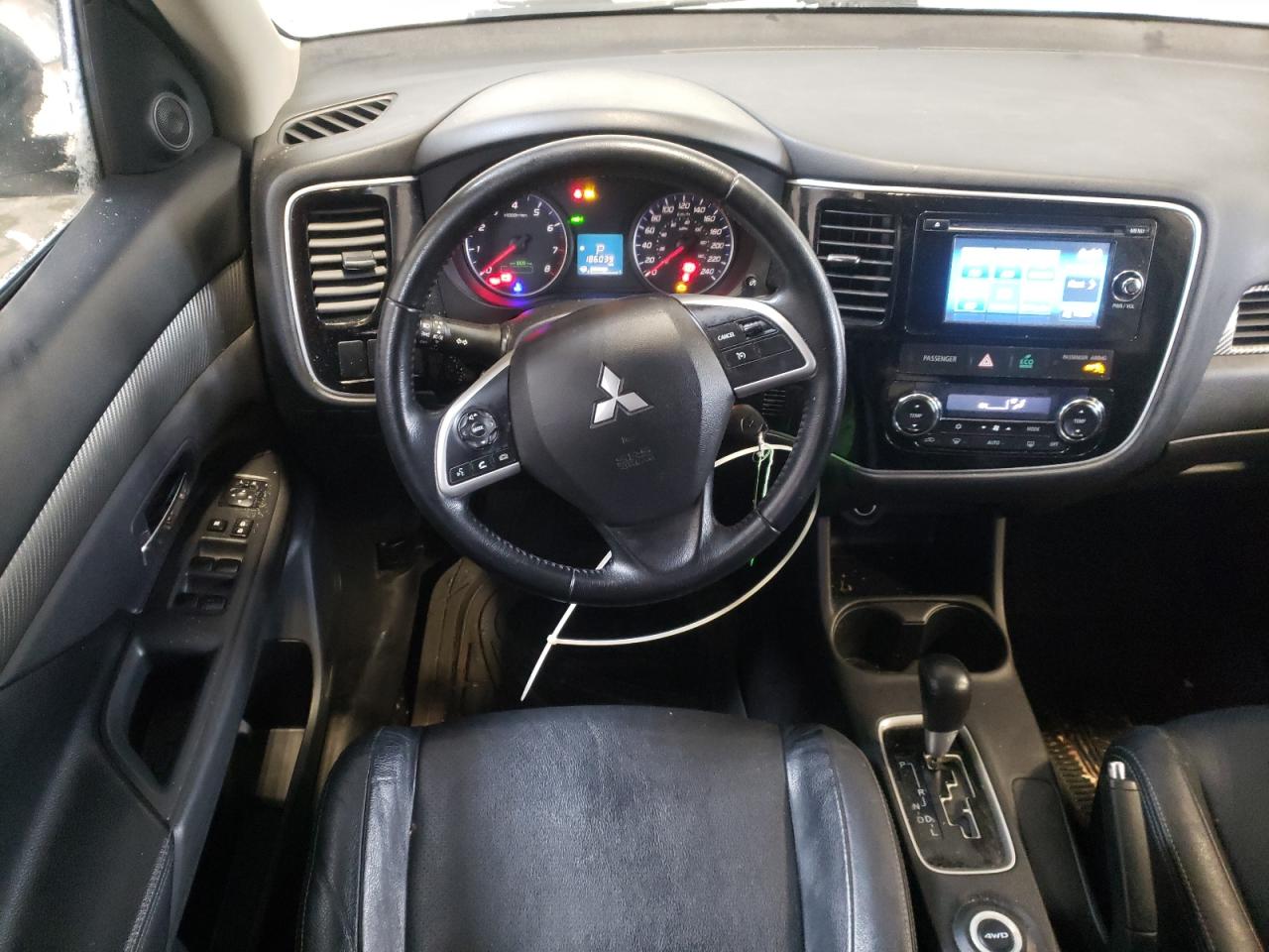 Photo 9 from auction – 2014 MITSUBISHI OUTLANDER with VIN JA4AZ2A3XEZ601735