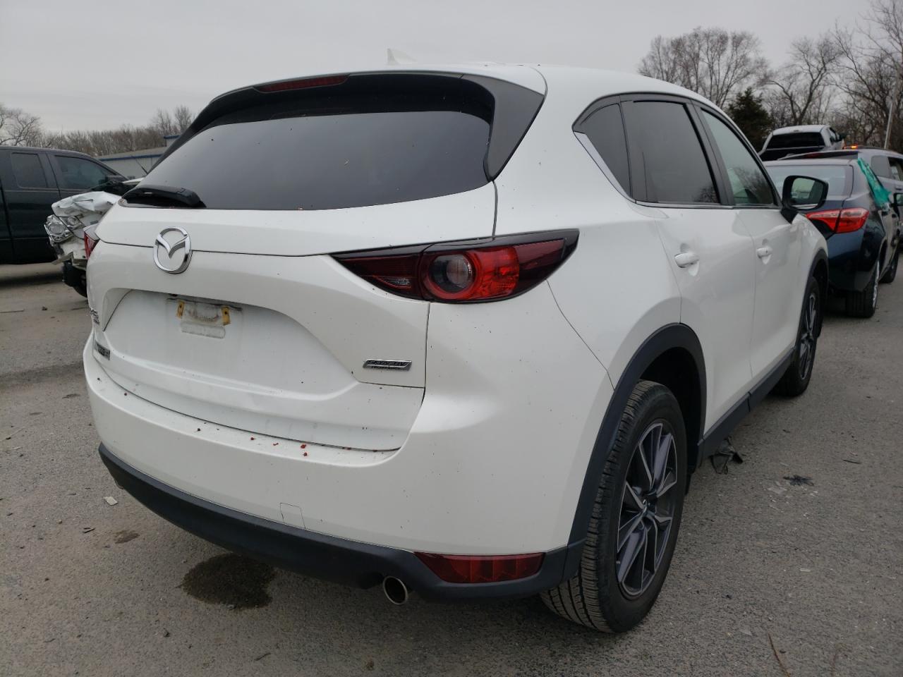 Photo 4 from auction – 2018 MAZDA CX-5 TOURI with VIN JM3KFBCM5J1435956