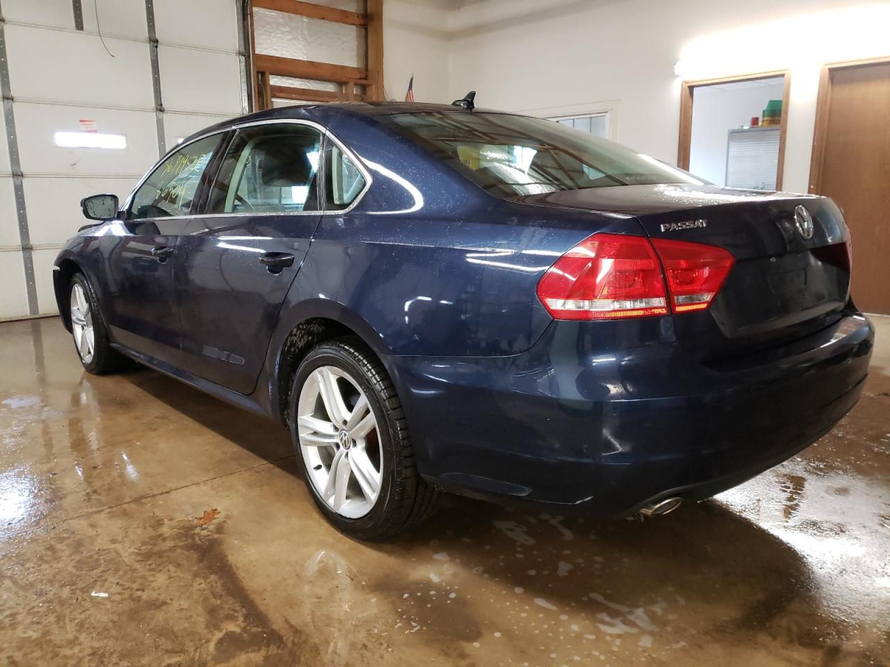 Photo 3 from auction – 2014 VOLKSWAGEN PASSAT SE with VIN 1VWBN7A39EC064102