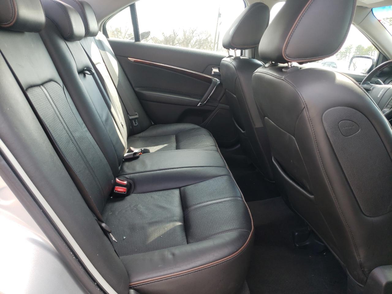 Photo 6 from auction – 2010 LINCOLN MKZ with VIN 3LNHL2GC6AR615218