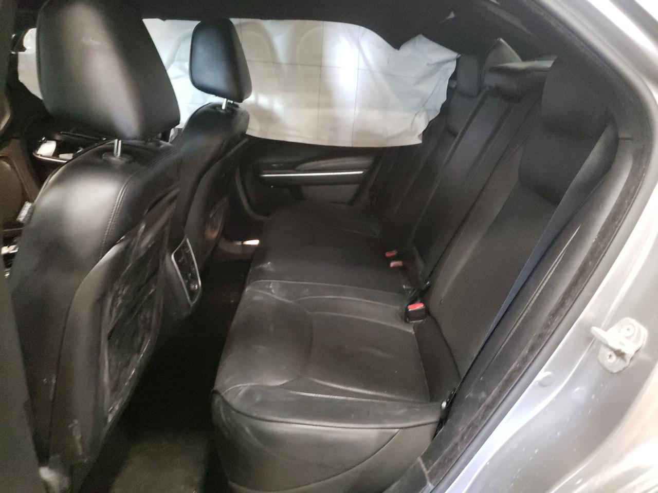 Photo 6 from auction – 2014 CHRYSLER 300C with VIN 2C3CCAKG3EH194468